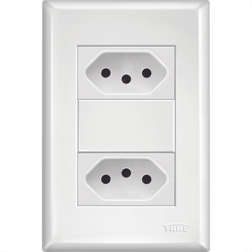 Conjunto Fame Evidence 4X2 Branco Com Placa (2Tomada 10A) Conjunto Fame Evidence 4X2 Branco Com Placa (2Tomada 10A)