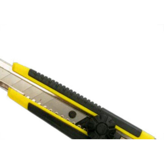 Estilete C/Lamina Emborrachado 18Mm Fertak Estilete C/Lamina Emborrachado 18Mm Fertak