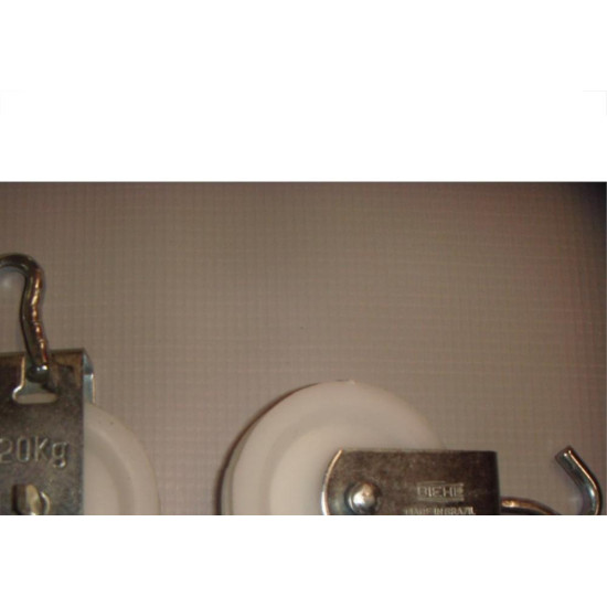 Roldana Plastico Biehl 06Cm Com Gancho Roldana Plastico Biehl 06Cm Com Gancho