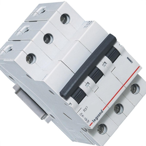 Disjuntor Legrand Din Tripolar 10A 9316 C 419316 Disjuntor Legrand Din Tripolar 10A 9316 C 419316