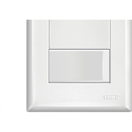 Conjunto Fame Evidence 4X2 Branco Com Placa(2Simples) 16A Conjunto Fame Evidence 4X2 Branco Com Placa(2Simples) 16A