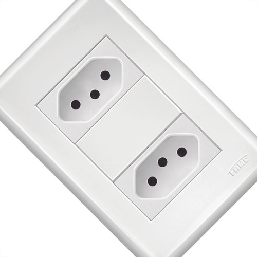 Conjunto Fame Evidence 4X2 Branco Com Placa (2Tomada 10A) Conjunto Fame Evidence 4X2 Branco Com Placa (2Tomada 10A)