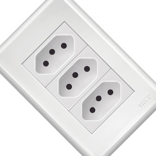 Conjunto Fame Evidence 4X2 Branco Com Placa (3Tomada 20A) Conjunto Fame Evidence 4X2 Branco Com Placa (3Tomada 20A)