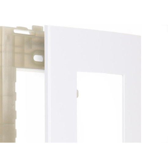 Placa Margirius Sleek 4X2 Branca (3Modulo Horizontal) Com Suporte 16023 Placa Margirius Sleek 4X2 Branca (3Modulo Horizontal) Com Suporte 16023