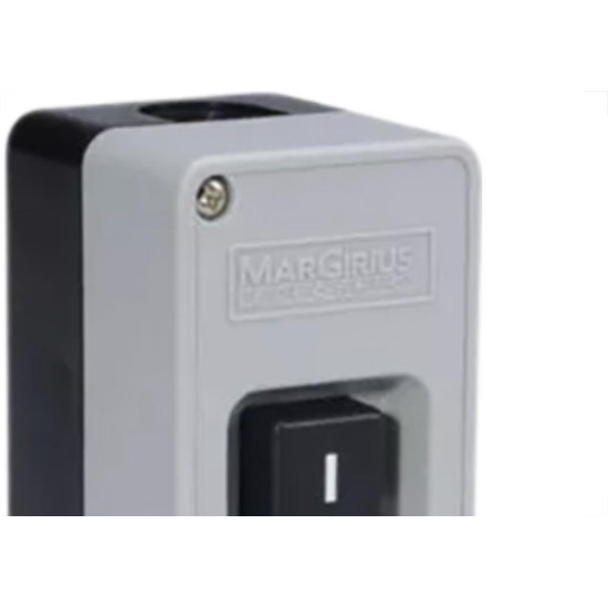 Margirius Chave M.Gir Cs-102 Tri.30A Pta/Verm Margirius Chave M.Gir Cs-102 Tri.30A Pta/Verm
