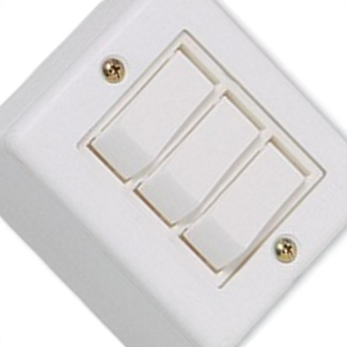 Sistema Box Ilumi 3 Simples 6A. Branco - 6319 Sistema Box Ilumi 3 Simples 6A. Branco - 6319