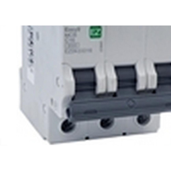 Disjuntor Schneider ''Din'' Tripolar 16A. C