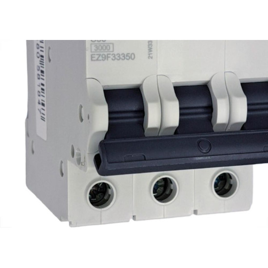 Disjuntor Schneider ''Din'' Tripolar 50A. C Disjuntor Schneider ''Din'' Tripolar 50A. C