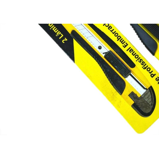 Estilete Estreito Thompson Cabo Emborrachado Com 2 Laminas Extras 9Mm Estilete Estreito Thompson Cabo Emborrachado Com 2 Laminas Extras 9Mm