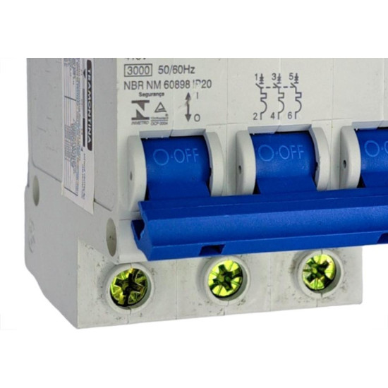 Disjuntor Tramontina ''Din'' Tripolar 4A. C