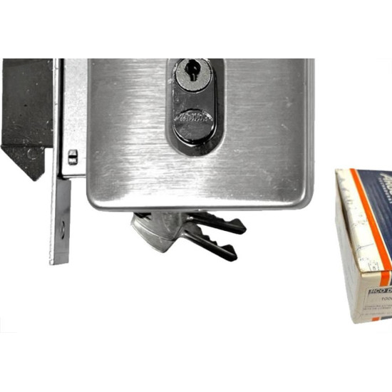 Fechadura Arouca Bico Duplo Externa Para Porta Correr 1006/098- Z-Ip Fechadura Arouca Bico Duplo Externa Para Porta Correr 1006/098- Z-Ip